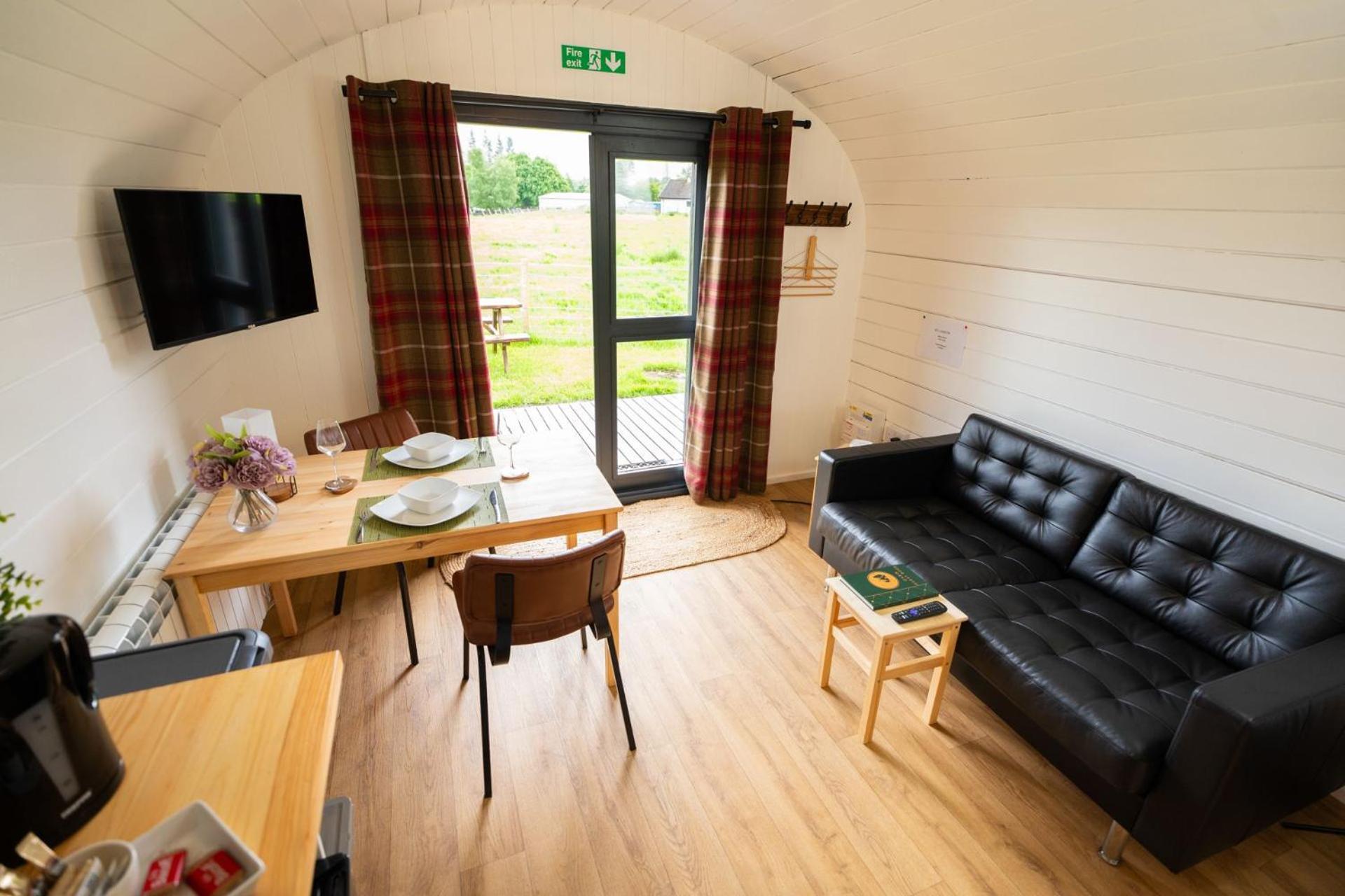 Ben Nevis Pod Villa Fort William Exteriör bild